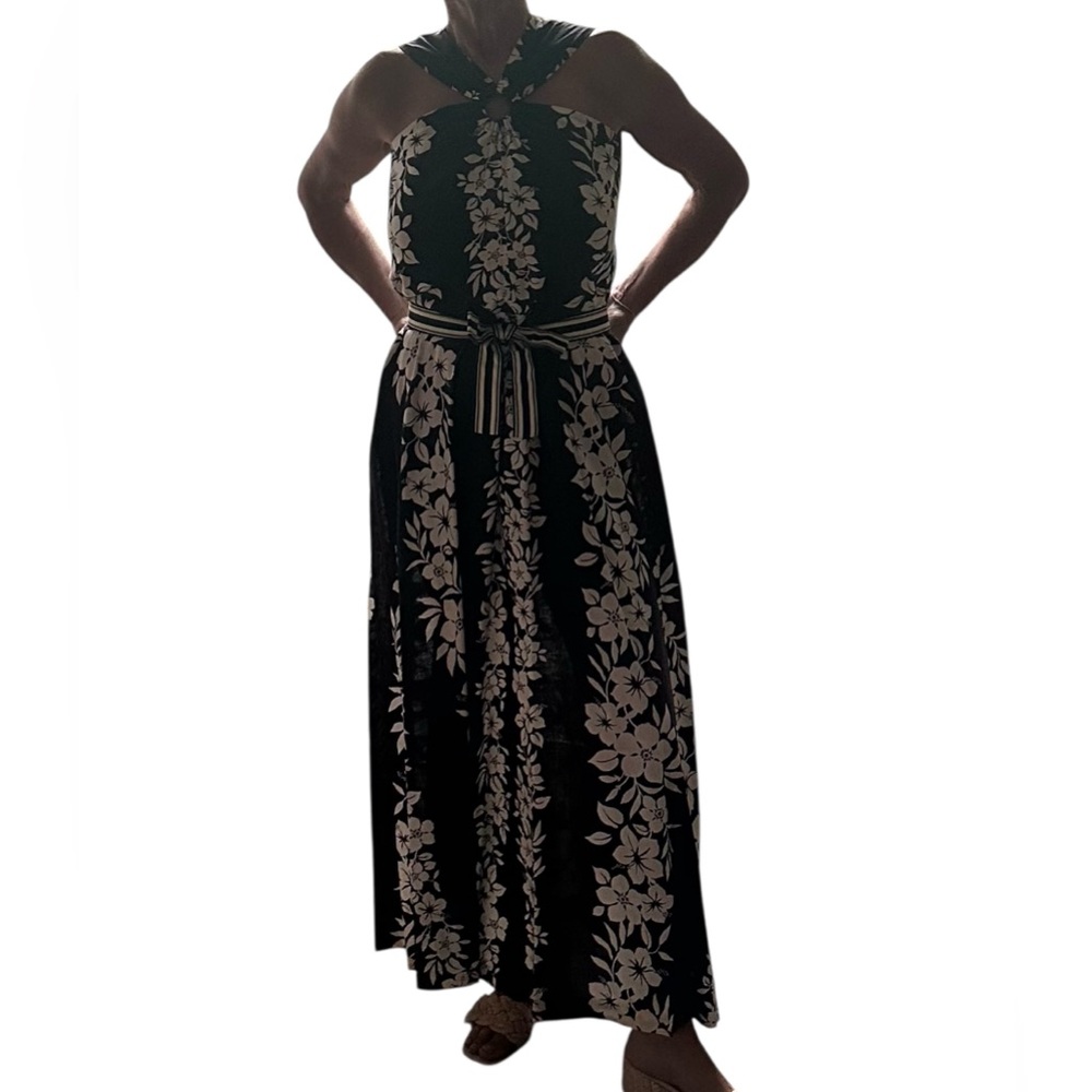 Elegant Black and White 1970’s Keyloun Floral Dress